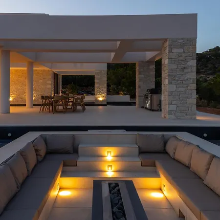 Villa Seanatra Luxury