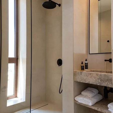 Seanatra Luxury * Ferma